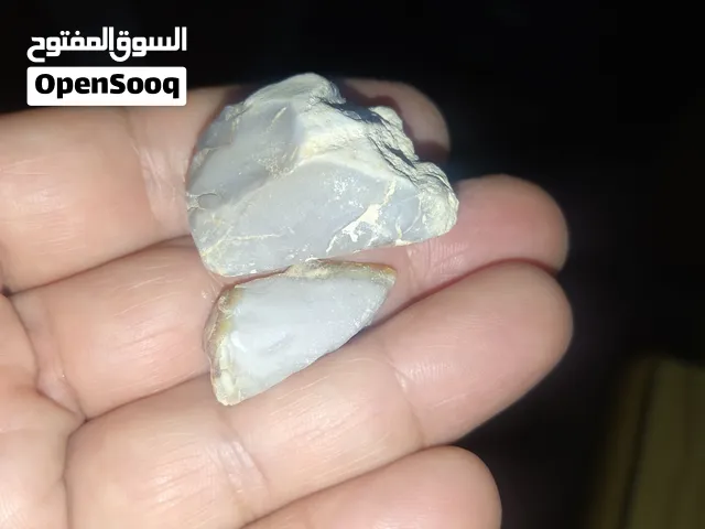 احجار كريمة للبيع