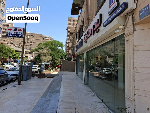 فرصة للإيجار محل تجارى متميز جدآ 250م2 بواجهة 12 م بقلب مدينة نصر