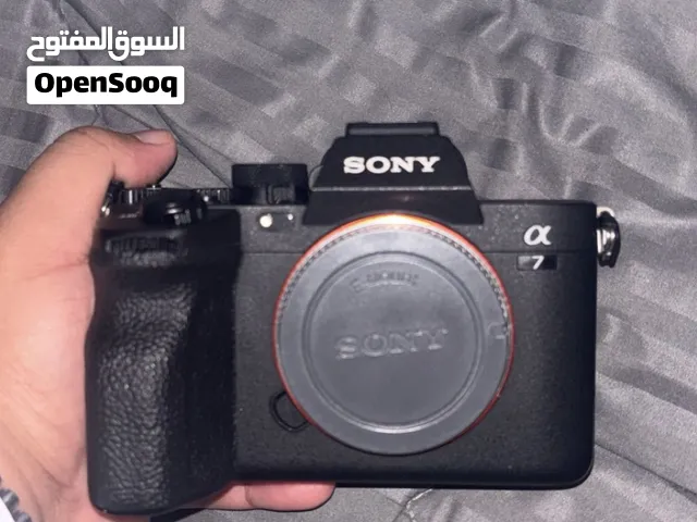 للبيع سوني A7iv نظيفة ولله الحمد