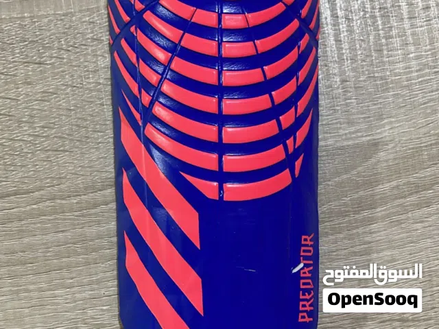 للبيع واقي ساق كرة قدم Adidas Predator