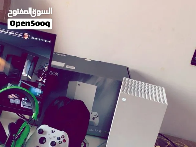 اكس بوكس اكس نضيف واخده مكرشم ربي يبارك استعمال شهر فقط بيع كله مع بعض طاوله قيمنق وسماعه وشاشه MIS
