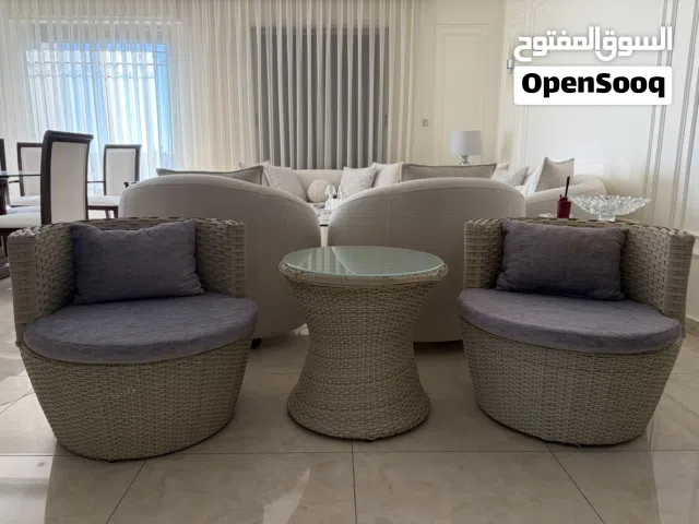 طقم كرسيين و طربيزة