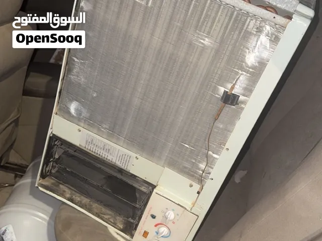 مكيفين عدد 2 شغالات شرط بارد حار