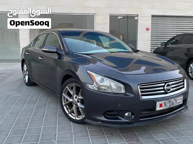 للبيع نيسان مكسيما 2010 - forsale Nissan maxima 2010