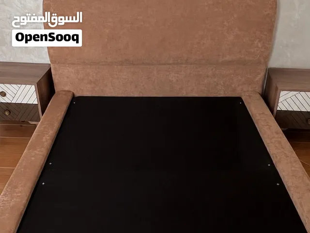 Hydraulic bed