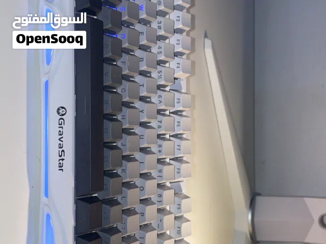 للبيع ماوس و كيبورد اصلي مع ملحقاته
