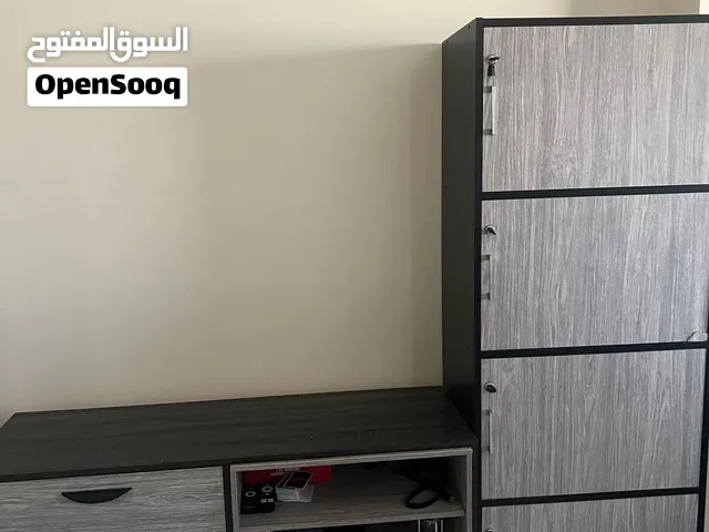 طاولة تلفاز