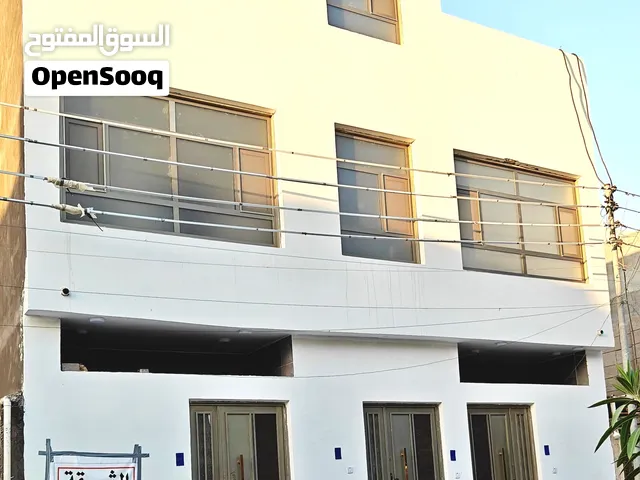 شقة سكنية للايجار للعوائل فقط في منطفة ياسين خريبط قرب شارع تجاري تتوفر كافة المحلات التجارية