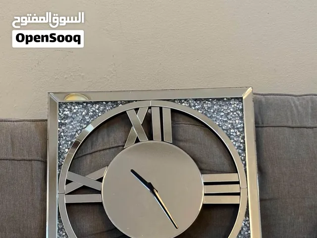 Wall clock Classy One time used Price :8