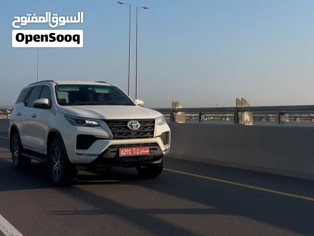 تويوتا لاندكروزر 2022 للايجار