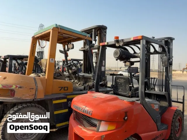 رافعه شوكيه للايجار كرينات كل الاحجام