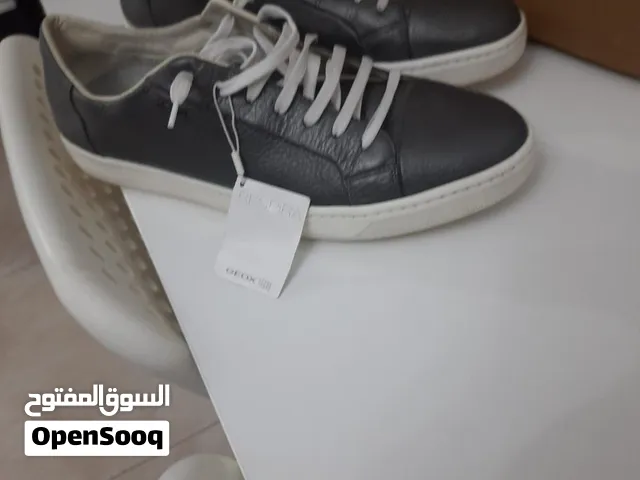 حذاء كاجول رائع