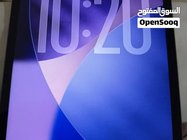 للبيع ايباد 9 64GB بحاله كالجديد معاه كرتونه وشاحن الاصلي
