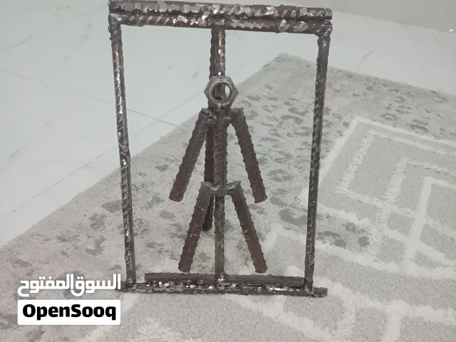 للبيع لوحه صنعت من الحديد جميله