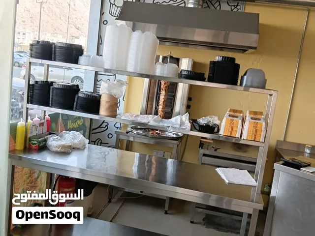 محل للايجار بجميع المعدات