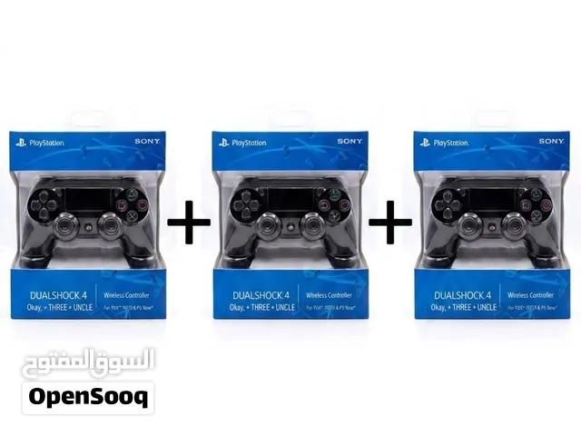 Ps4 controllers Two Sony DualShock 4 Wireless Controllers for PS4 - Black (Brand boxed)