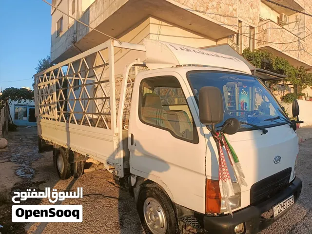 هونداي مايتي شاصي طويل موديل 2001  ماتور 32 ميتسوبيشي في تبخيره فحص الشصي خالي كسور خالي الشعور