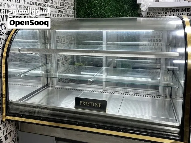 ثلاجة عرض للحلويات والمطاعم بسعة 600لتر