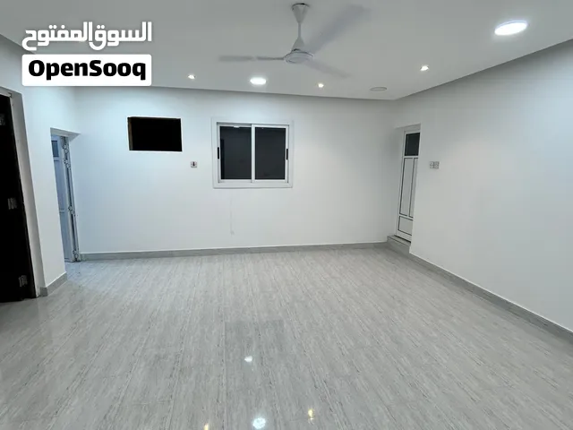 للايجار شقة شامل الكهرباء والماء