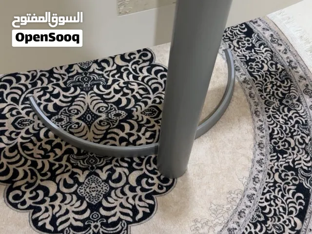 للبيع شاشه قيمنق سوني و بيسي و كمبيوتر 60 هيرتز 24 إنش جديده مو مستخدمه مع إسلاكها ما فيها شي سبب