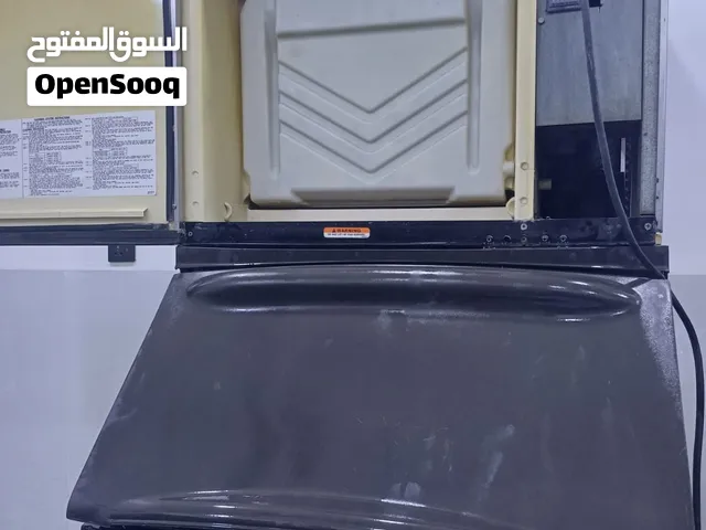 الة صنع ثلج