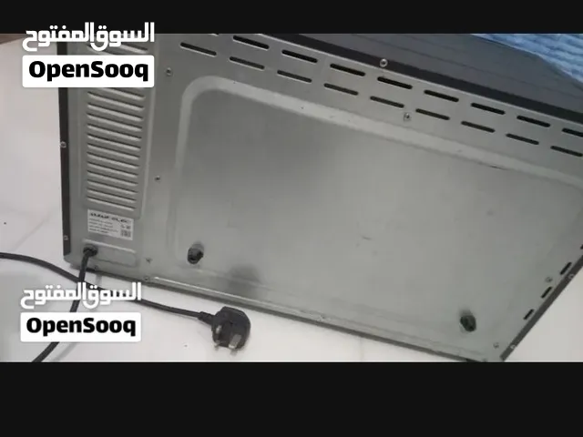 فرن كهربائي مستخدم نضيف