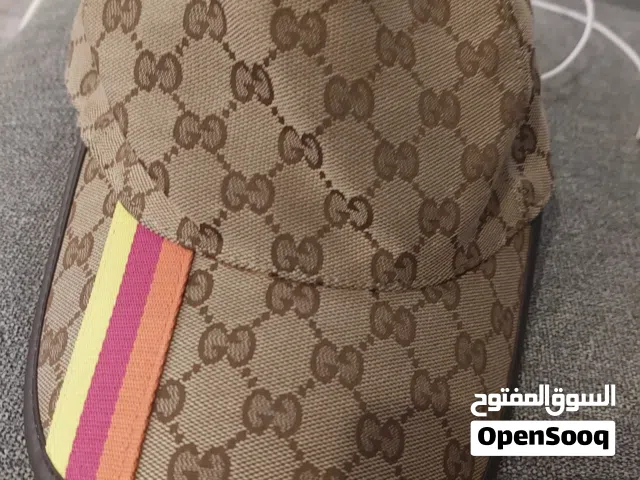 شالات واسكارفات متنوعة