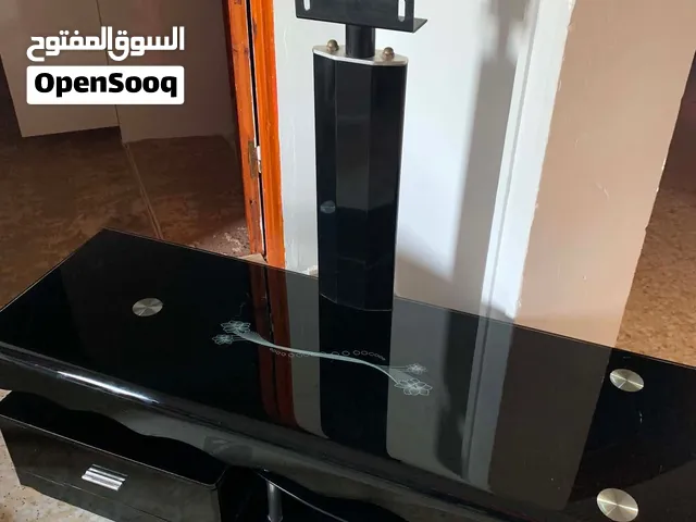طاولة تلفزيون