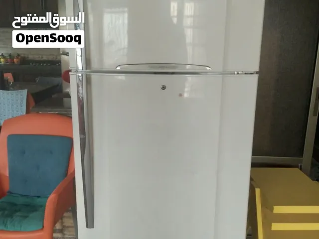 ثلاجة توشيبا كبيرة سعة 680 لتر بحالة ممتازه