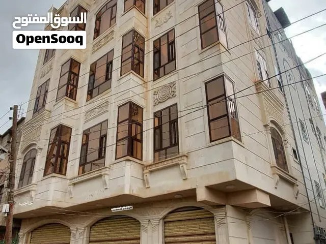 عماره سكنيه تجاريه عرطه بسعر الارضيه  في الحصبه موقع ظخم