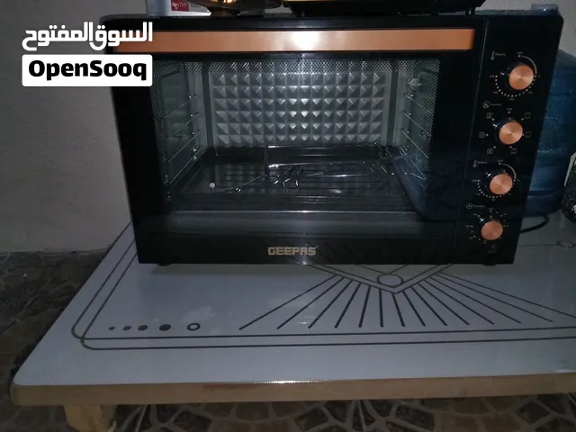 فرن كهربائي نضيف