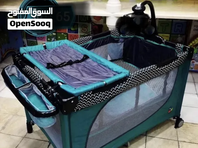 تخت بيبي سهل الفك والتركيب طابقين معه ناموسيه وشنطه للتخزين