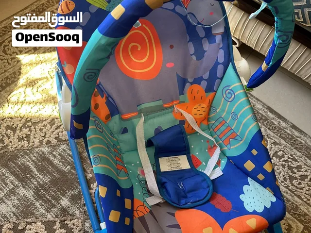 سرير منزلي وادوات طفل حديث ولادة