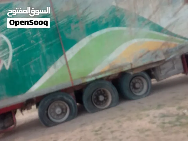 براد تريلا مقلوب
