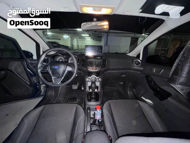 FORD FEISTA 2015 البيع لداعي السفر فقط
