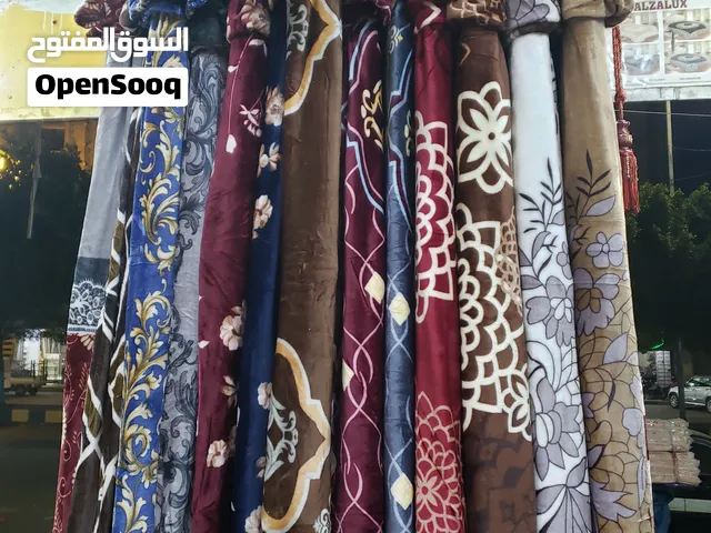مرجانه ملايه فوق السرير ابو 3 قطع مقاس نفرين الطراحه تجي مع 2 أكياس مخدات (2.4 في 2.6)*