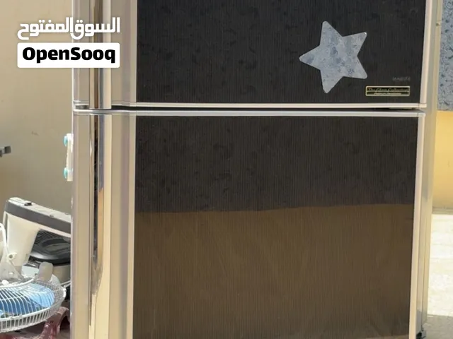 ثلاجة وقريزر/ Fridge and freezer