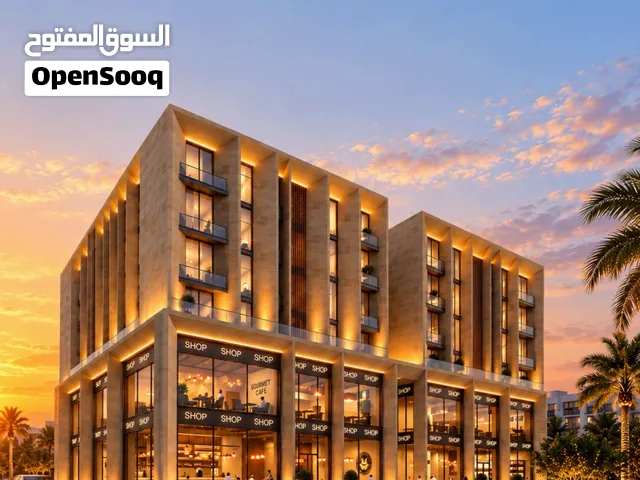 شقة سكنيه راقيه للبيع في موقع قوي فالخوض السابعه وعلى ثلاث شوارع رئيسية