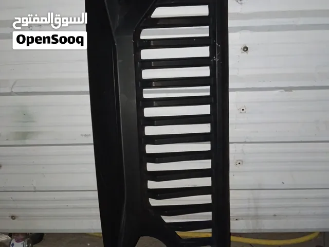 شبك امامي رانجلر انجري بيرد من موديل 2007/2017 بيعه سريعه ب 20k.d