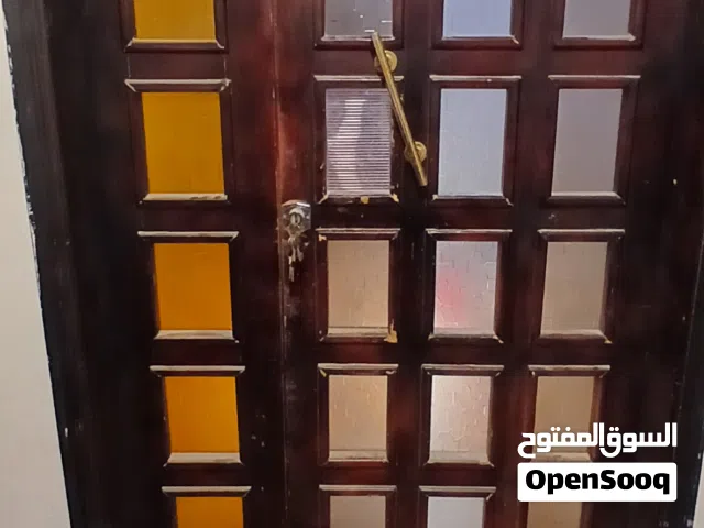 باب رائيسي فاصل بدون  بالقفص