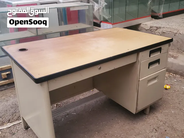 مكتب خارجي حديد