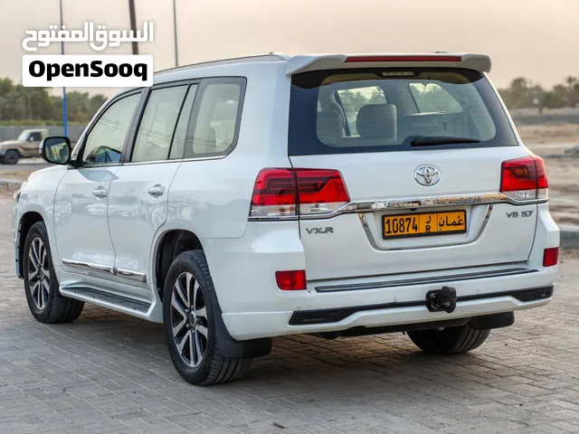 Used Toyota Land Cruiser in Muscat