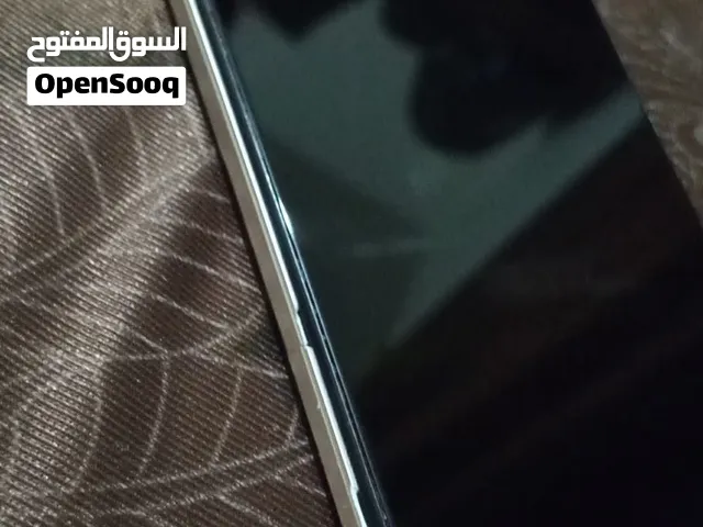 تكنو كامون 18 بحالة جيدة جدا للبيع TECNO camon 18 شوية خدوش بالباك مش مبينه معاه باك كفر
