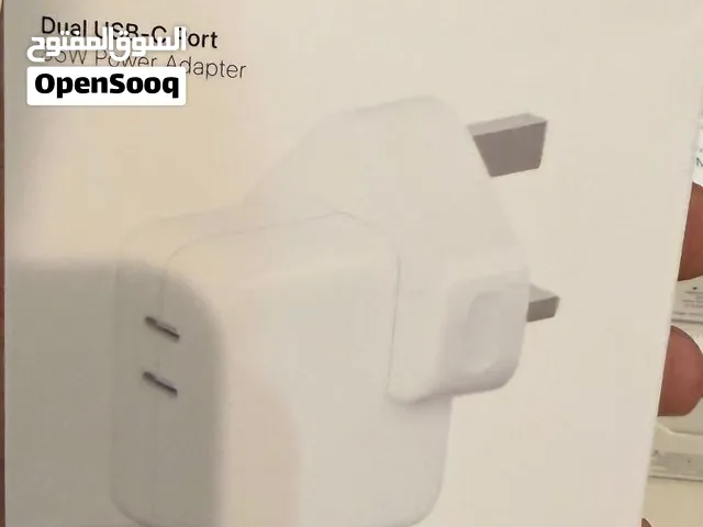 منغذين usb-c تايب سي و المنفذين يعملو بنفي القهوه ف وقت واحد Apple port شاحن ابل 35w