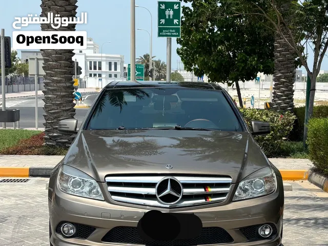 مرسيدس c200 CGI أربعة سلندر وكالة البحرين فل اوبشن فتحة بانوراما AMG Kit ثاني مالك ممشى قليل (نظيف)