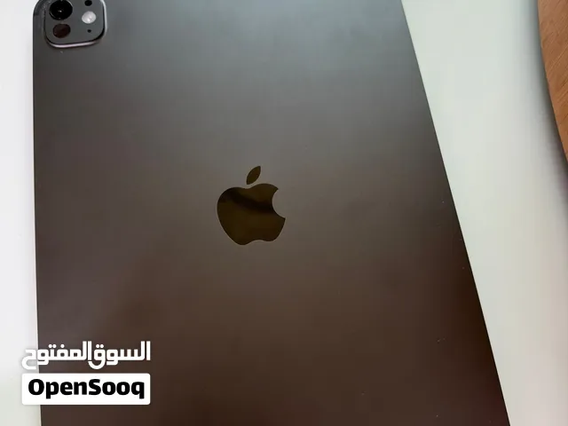 iPad Pro 11-inch (M5, 256GB, Wi-Fi) +  Green Lion Keyboard Case ايباد للبيع