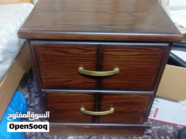 كومودينات  عدد 2 بحالة جيدة جدا للبيع في ماركا الإسكان القديم