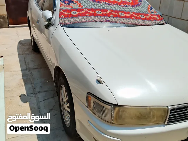 سلام عليكم سيارة كرسته الون لولؤي سياره كفاله عامة فقط صبغ جماليه رقم نكليزي دولي سنويه 2030