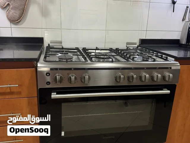 طباخ مستعمل في حالة ممتازة للبيع
