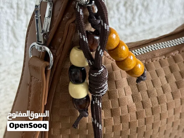 كوالتي عالي جودة جدا ممتازة سحاب - مدالية - جيب داخلي  عرض21CM ارتفاع 13CM  القاعدة 7CM